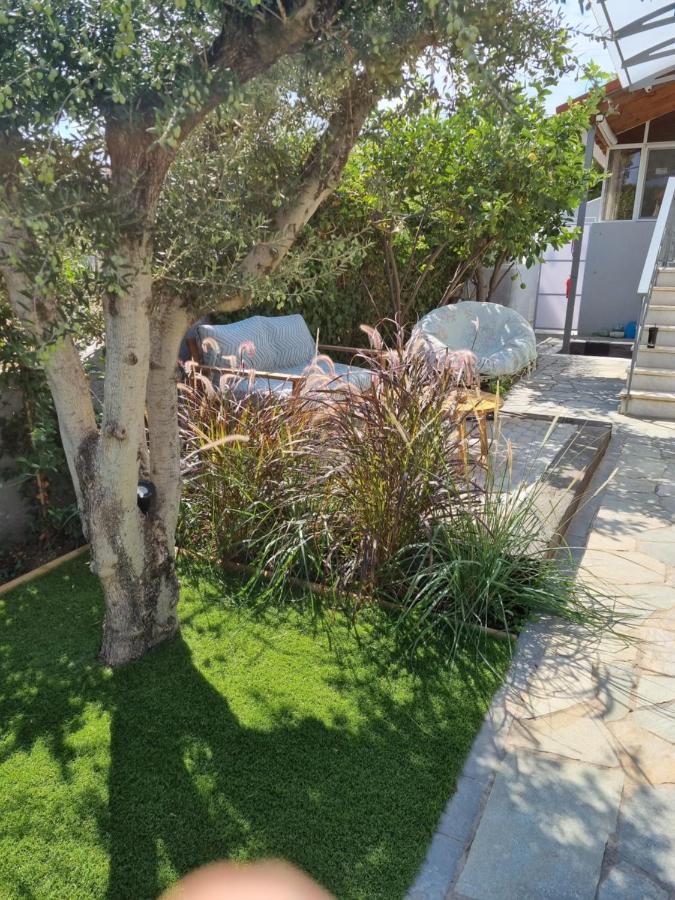 Augoustinos - Sea Side Luxury Apartments Artemida  Dış mekan fotoğraf